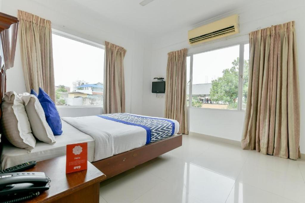 ホテル Centre Point Kochi エクステリア 写真