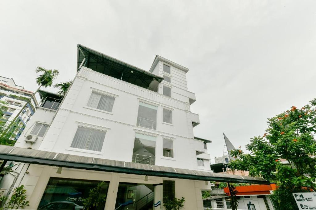 ホテル Centre Point Kochi エクステリア 写真