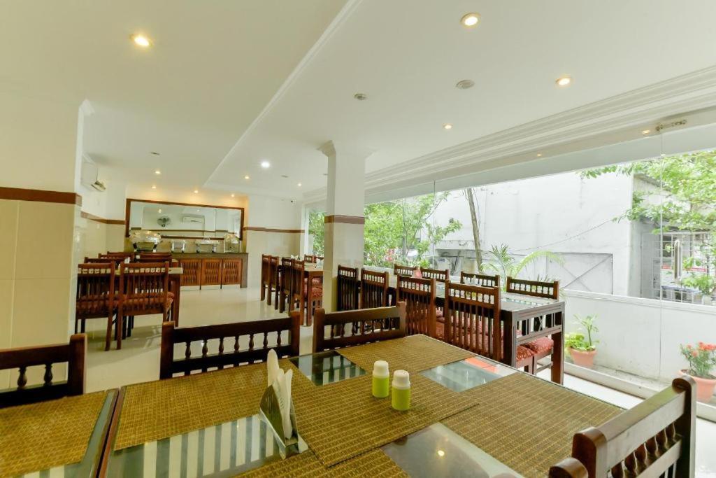 ホテル Centre Point Kochi エクステリア 写真